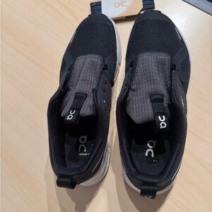 Unisex Kids Black On Sneakers Size 6